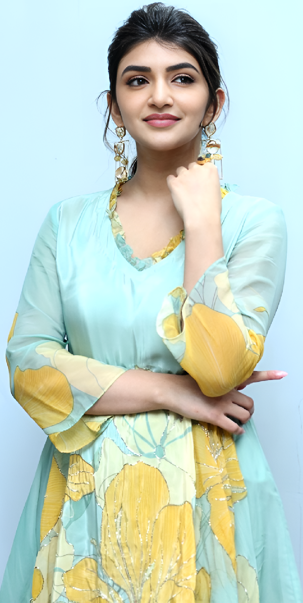 Bollywood Actreeses: Sri @ New Telugu Heroine Pics,Photos (white dress)